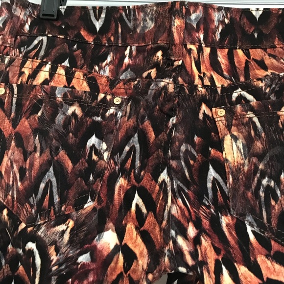 NWT Resalsa Multicolor Feather Print Jeans Size 25 - Picture 3 of 7
